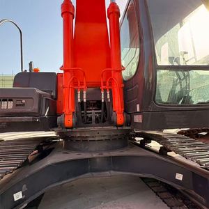 Excavatrice Hitachi ZX240 en excellent état |   Excavatrice sur chenilles ZX240 renforcée d'occasion pour l'exploitation minière et la construction - Product Image 6