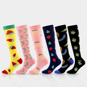 Chaussettes de compression longues pour hommes et femmes, motif de fruits, chaussettes de course pour sports de plein air, nylon 75%, pour jeunes de 18 à 40 ans - Product Image 5