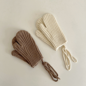 F-2213 Offre Spéciale pas cher mitaines de couleur unie pour enfants personnalisé tricoté laine gant chaud hiver mitaines tricotées pour enfants - Product Image 1