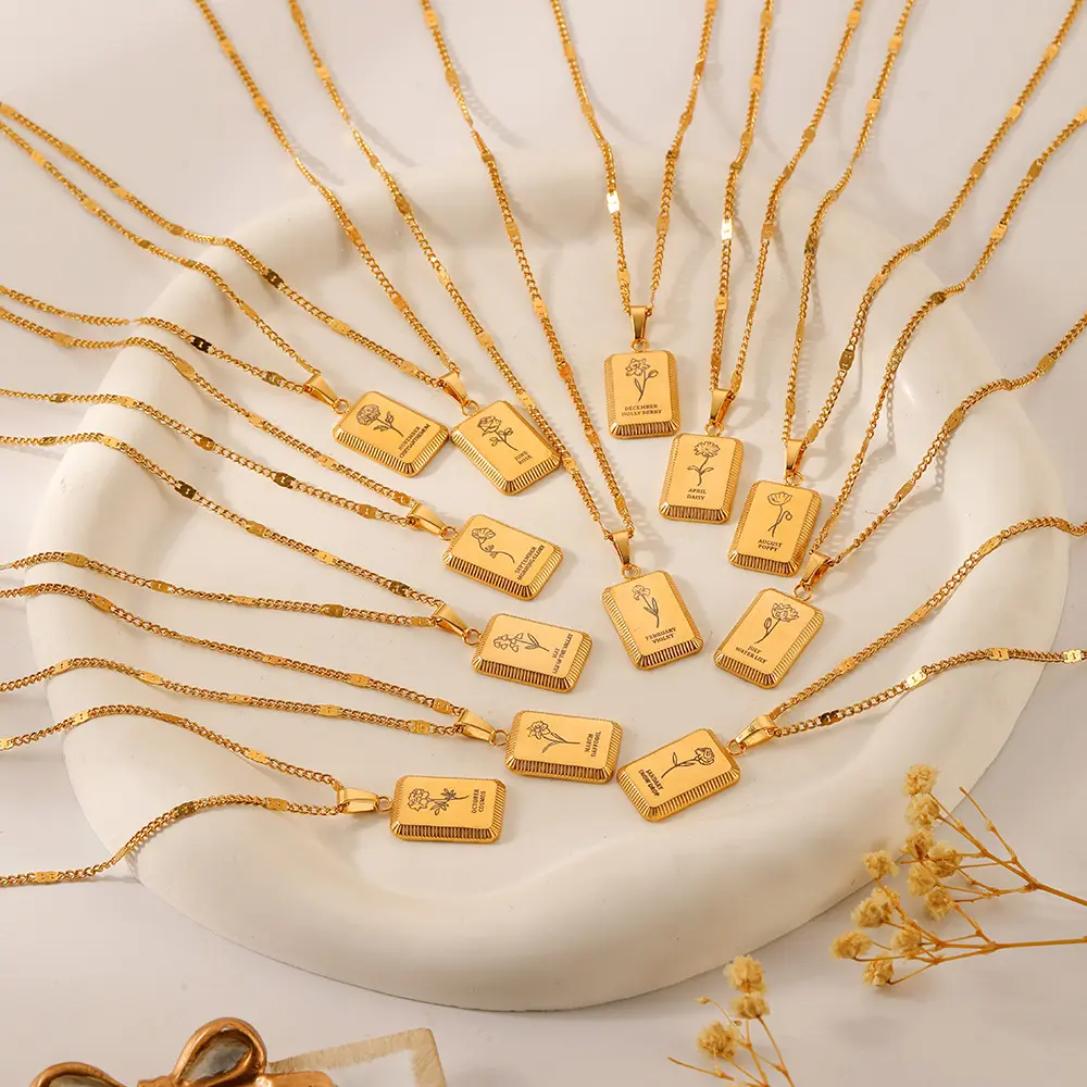 Einfache Mode Buchstaben süße Edelstahl Geburtstag Blume Quadrat Gold Halskette