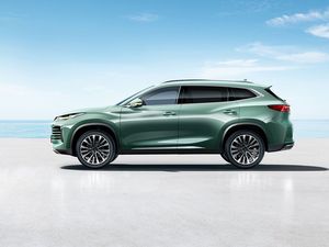 Exeed 5-Seater 5ประตูรถ SUV ขนาดกลางของจีนมีไฟควบคุมภายในเรือใช้น้ำมันเบนซินไฟฟ้า - Product Image 2