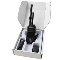 Équipement portable de détection de drones à large bande passante 300 MHz-6200 MHz avec deux antennes et balayage synchrone multicanal sur plus de 1 km