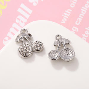 Металлический дизайнерский шарм-подвеска ручной работы из сплава в форме вишни с бриллиантами для чехлов для телефонов класса люкс - Product Image 2