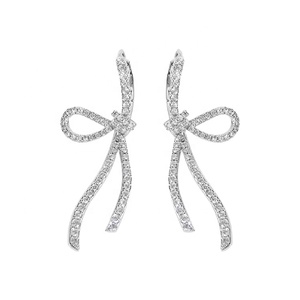 Orecchino a Clip Gaby con Fiocco Intarsiato di Diamanti, Senza Fori, Stile Lusso Leggero, per Viso Rotondo - Product Image 1