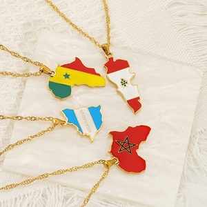 HB0703 Collier pendentif carte <span class=keywords><strong>du</strong></span> monde en acier inoxydable plaqué or 18 carats avec breloque drapeau émaillé, bijoux patriotiques, vente en gros - Product Image 3