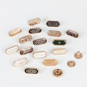 Boutons de <span class=keywords><strong>couture</strong></span> carrés personnalisés en alliage de zinc de 2 cm, émail lavable, clips à pression pour bébé avec logo pour vêtements, 50 ensembles pour Thobe - Product Image 2