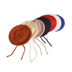 Bonnets avec logo personnalisé, béret de peintre en acrylique léger <span class=keywords><strong>tricot</strong></span>é, texture douce, style minimaliste pour petites filles, chapeaux d'hiver - Product Image 4