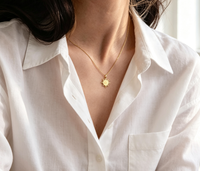 Collier pendentif soleil en acier inoxydable 316L plaqué or 18 carats avec chaîne torsadée, charm soleil finement taillé, bijoux minimalistes