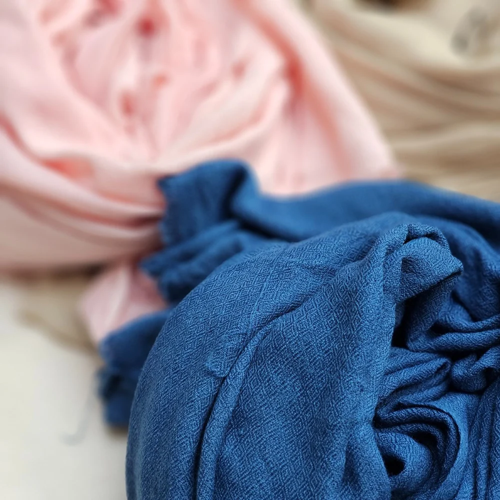 Best Selling Luxury High Quality Cashmere Printed Plain Style Scarf Wool Herbal Dyed Shawl Thick Winter Gift for Adults