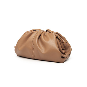 Sac plissé élégant pour femme, style nuage, à porter sous le bras, couleur unie, design texturé, fermeture magnétique - Product Image 2