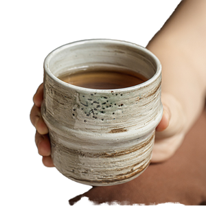 Vaso de Cerámica de Porcelana Wabi-Sabi Hecho a Mano de 300 ml para Regalos Reutilizables y Regalos de Ramadán - Product Image 1