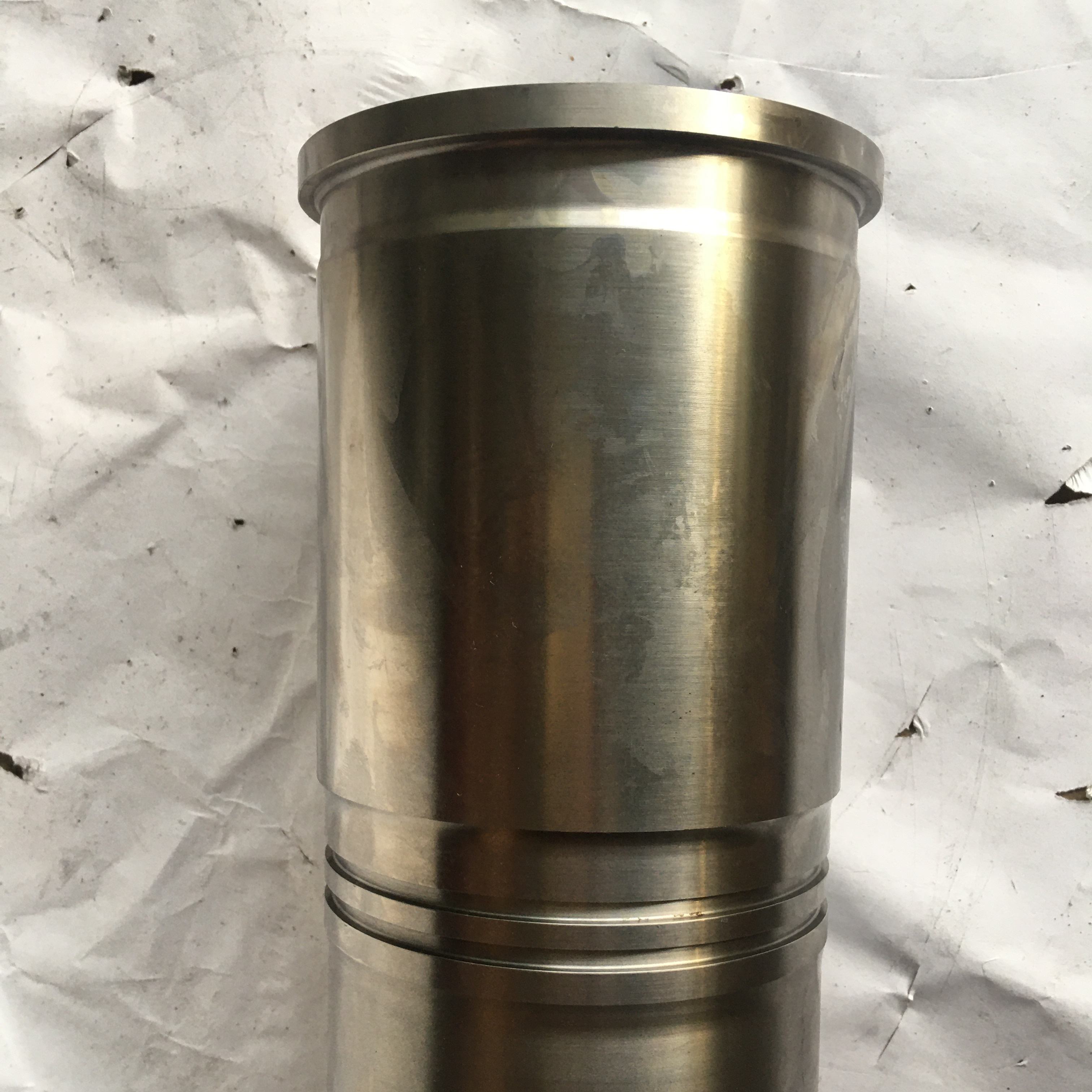 21040718 21581975 Cylinder Liner Kit PENTA TAD734GE - SHUNPING