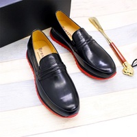 Chaussures en cuir véritable pour hommes, style italien, mocassins décontractés, semelle en caoutchouc rouge, faciles à porter, confortables, à enfiler.