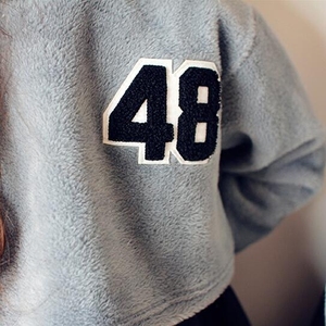 Vêtements d'hiver en gros pour uniformes de baseball, lot de robes en dentelle - Product Image 3