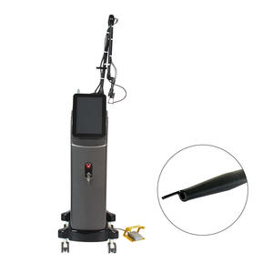 Rejuvenecimiento profesional de cicatrices de acné y rejuvenecimiento de la piel antienvejecimiento con láser fraccional de CO2. - Product Image 3