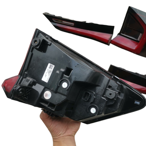 Fanali Posteriori per <span class=keywords><strong>BMW</strong></span> X1 <span class=keywords><strong>U11</strong></span> U12 2023-2025, Fanali Posteriori a LED, Luci di Stop, Originali di Seconda Mano - Product Image 4