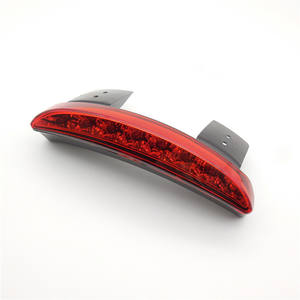 Accessoires pour motos, Feu arrière LED de moto modifié en forme d'arc, rouge, avec fonction de freinage, Feu arrière LED pour moto - Product Image 2