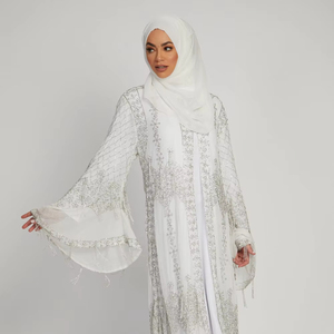 Robe longue modeste Leduo personnalisée avec des paillettes blanches partagées, poignets smockés, abaya pour femmes musulmanes - Product Image 1