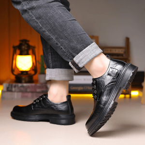 Chaussures habillées en cuir pour hommes, style Oxford, bout rond, doublure en fourrure, semelle antidérapante en caoutchouc, pour mariage - Product Image 4