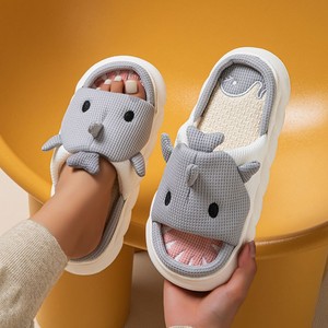 Lin pour femmes pour pantoufles dessin animé requin conception transfrontalière en gros été fond épais <span class=keywords><strong>sandales</strong></span> antidérapantes sensation avancée EVA - Product Image 4
