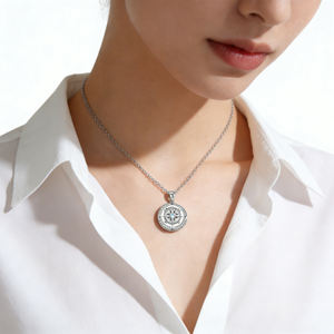 Pendentif boussole en argent sterling 925 rafraîchissant entouré de zircon, pendentif opale, symbole du soleil, collier de style voyage - Product Image 2