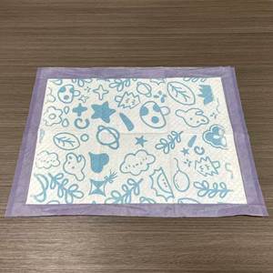 Film de base imprimé violet, Tapis absorbants de haute qualité pour chats et chiens, Tapis d'urine jetables, Séchage rapide, Personnalisation en usine - Product Image 2