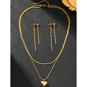 Nouveau Collier Ras du Cou Superposé en Acier Inoxydable avec Pendentif Cerise et Chaîne Torsadée, Plaqué Or 18K, Idéal pour Mariage, Fête, Cadeau, Ensemble de Bijoux - Product Image 6