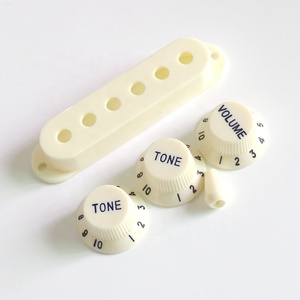 Donlis <span class=keywords><strong>Vintage</strong></span> White Single Coil ST Guitar Pickup Cover and Knob Light Cream Set in Plastic Case with Paper Card Package - Product Image 2