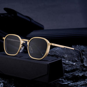 Lunettes de soleil carrées KSL-98277 pour femmes, monture PC, protection UV400, couleur noire, pare-soleil de classe 2, style européen - Product Image 4