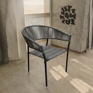 Chaise de salle à manger d'extérieur moderne et portable, en bois, avec dossier incurvé tissé à la main, structure en acier thermolaqué, pour jardin, patio, parc - Product Image 3