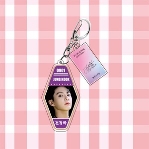 Porte-clés pendentif losange en acrylique de la série Spot RM Jin SUGA Team, motif dessin animé, cadeau souvenir tendance, vente en gros - Product Image 3