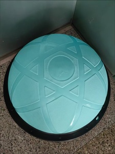 ลูกบอลทรงตัวเบอร์ 3 สำหรับฝึกแกนกลางลำตัว บอลบอสซิ่ง โยคะ พิลาทิส ออกกำลังกายเสริมสร้างความแข็งแรง ฝึกสมดุล อุปกรณ์ออกกำลังกายครึ่งวงกลม พร้อมคุณสมบัติการนวด - Product Image 3