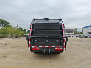 Camión de Basura Dongfeng 4*2, Pequeño, Diésel, con Compresor, con Certificación de Calidad y Servicios Personalizados - Product Image 5