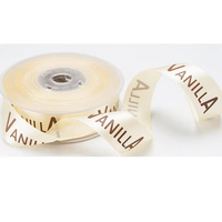 Ruban en satin personnalisé avec logo imprimé en gros, ruban en polyester personnalisé pour l'emballage de cadeaux, la décoration de mariage, l'emballage de fleurs