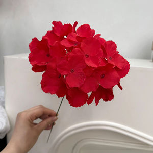 Bouquet d'hortensias artificiels en soie faits à la main, à tige unique, pour la décoration intérieure, les fêtes, les remises <span class=keywords><strong>de</strong></span> diplômes et le Nouvel An – Vente en gros à prix réduit - Product Image 3