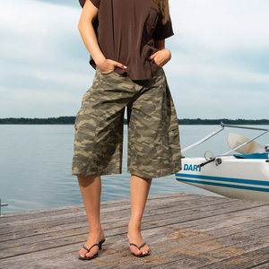 Pantalones Cortos Bermuda de Camuflaje de Algodón Sueltos para <span class=keywords><strong>Mujer</strong></span>, Estilo Cargo Utilitario con Cintura Ajustable, OEM/ODM por Fábrica China - Product Image 1