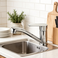 Robinet de cuisine au design minimaliste moderne, installation sur plan, corps en alliage de zinc, noyau en céramique, idéal pour les hôtels et appartements