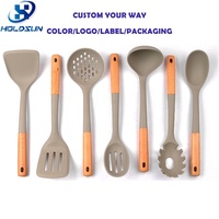 Cuillère à fentes antiadhésive brevetée, sans danger pour les aliments, en silicone, pour écraser les pommes de terre, servir les spaghettis, cuillère à pâtes avec manche en bois