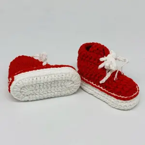 Заводская оптовая продажа OEM ODM модная красная ручная вязка дышащая обувь для малышей с мягкой подошвой подарок для новорожденных ручная вязка кроше обувь