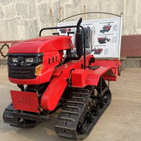 Tracteur à chenilles 25 CV avec butteur pour le buttage et la création de sillons dans les champs de légumes, idéal pour les petites exploitations et les allées de culture étroites