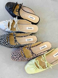 Sandalias de tacón bajo con lazo, estilo japonés, dulces y modernas, retro, plisadas, cerradas, tipo mule, para primavera - Product Image 3
