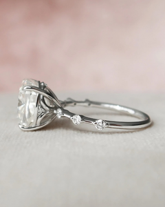 แหวนเพชรเม็ดเดี่ยวทรงบริลเลียนต์ 14K 18K ทองคำขาว เพชรเลี้ยงในห้องปฏิบัติการ สำหรับผู้หญิง ระดับ VVS สั่งทำได้ ขายส่งจากโรงงาน - Product Image 3