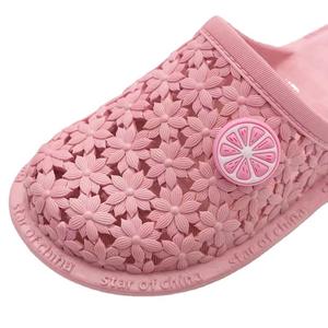 Zuecos Planos Ligeros para Mujer con Diseño Floral, Suela Antideslizante para Verano, Hogar, Baño, Playa y Exteriores - Product Image 1