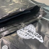 Sacs d'expédition noirs en LDPE pour colis, sacs d'emballage pour coursiers, sacs postaux en polyéthylène personnalisables pour vêtements