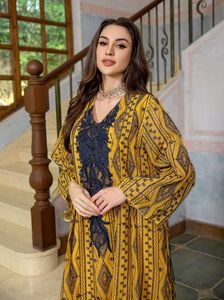 Robe de soirée musulmane noble, élégante et tendance pour femmes, à manches longues, <span class=keywords><strong>en</strong></span> <span class=keywords><strong>maille</strong></span> à volants avec motif floral, longue robe de soirée - Product Image 2