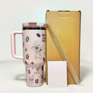 Taza de paja de dibujos animados con logotipo personalizado al por mayor, taza de viaje portátil para exteriores de 40 oz, vaso aislado de acero inoxidable 304 de 40 oz con asa - Product Image 3