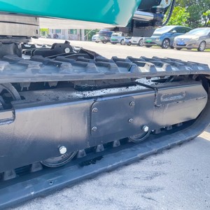 Excavatrice compacte de 2,5 tonnes avec commande hydraulique permettant un remplacement facile des accessoires forestiers et agricoles - Product Image 5
