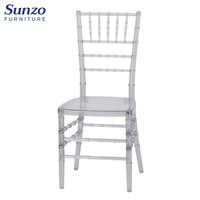Chaise Chiavari moderne en plastique transparent démontable - Empilable et résistante à l'eau pour banquets, entrées et parcs