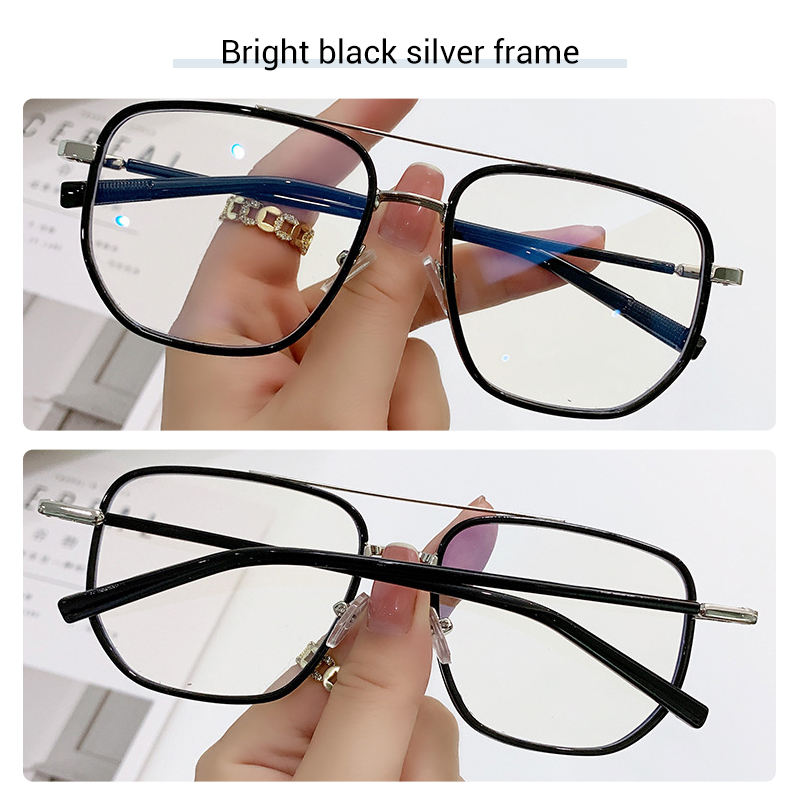 สีดำเงินสว่าง