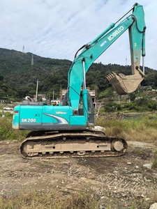 Excavatrice SK200-8 Kobelco utilisée à bas prix, originale du Japon, poids en ordre de marche de 20 tonnes avec moteur central et composants de moteur - Product Image 2